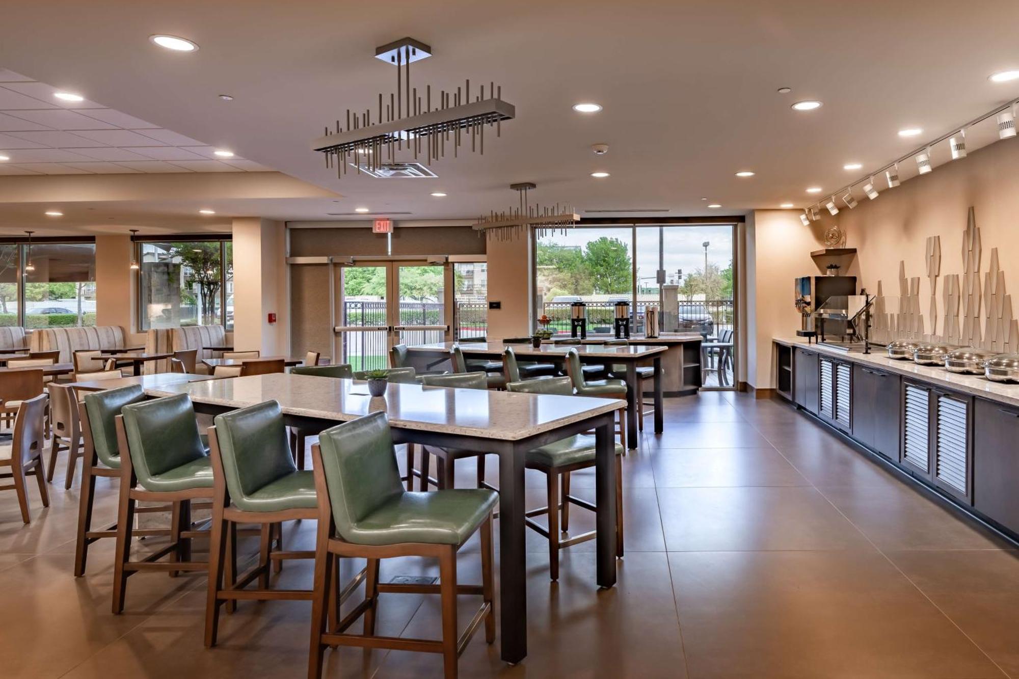 Doubletree By Hilton Dallas-Farmers Branch Exterior photo